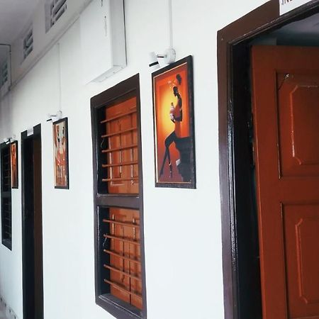 Bhuban Heritage Inn Пури Екстериор снимка