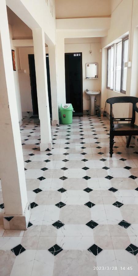 Bhuban Heritage Inn Пури Екстериор снимка